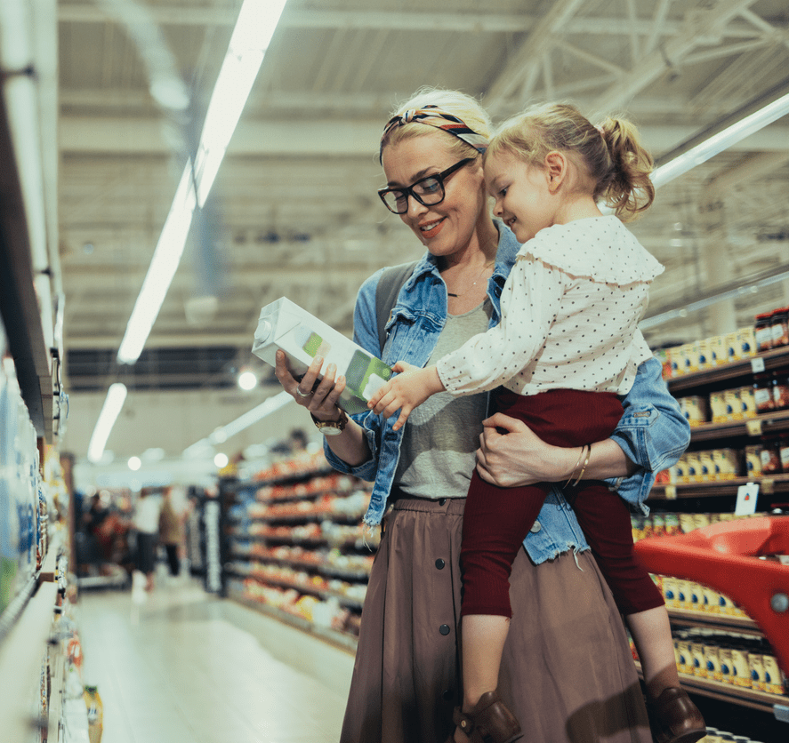 Moeder en dochter in winkel